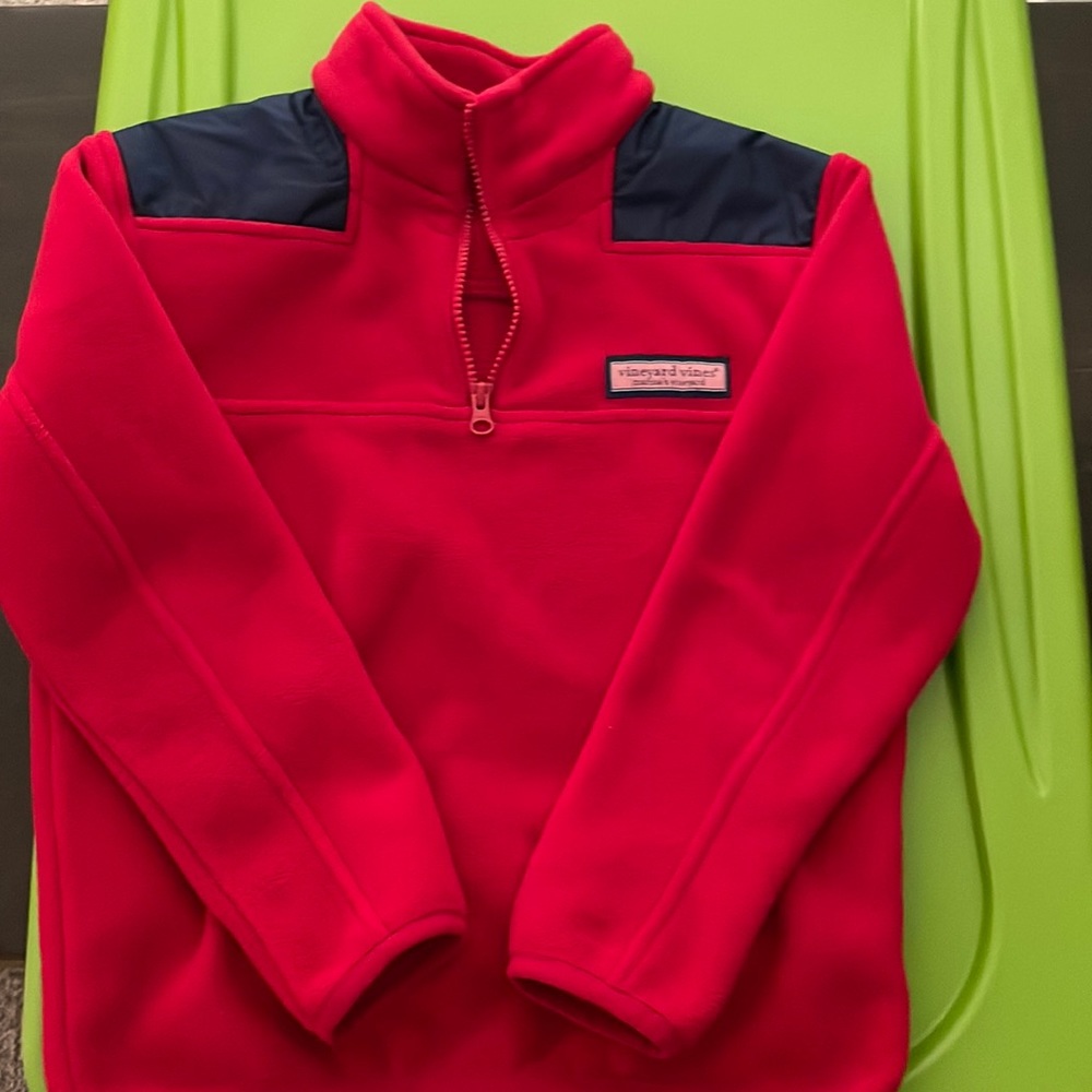 Boys Vineyard vine pullover. EUC